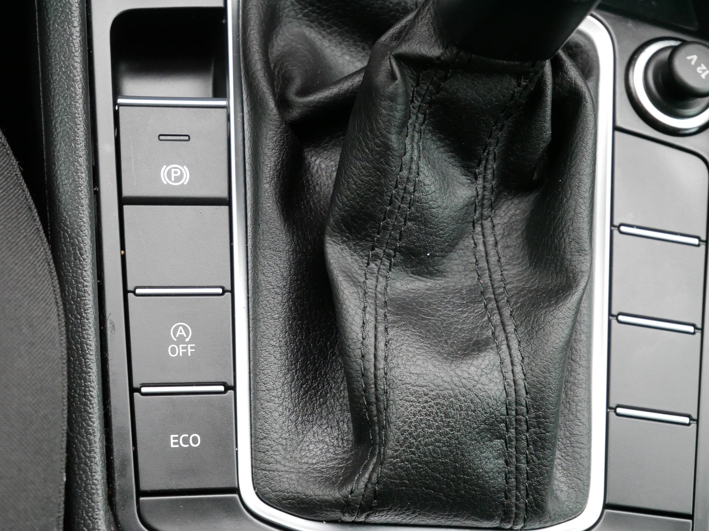 Used 2022 Volkswagen Jetta Sport image 25