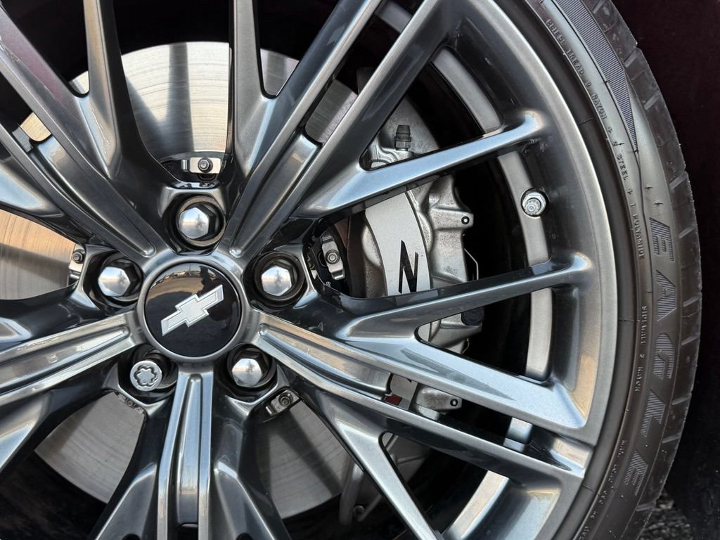 Used 2018 Chevrolet Camaro ZL1 RWD image 13