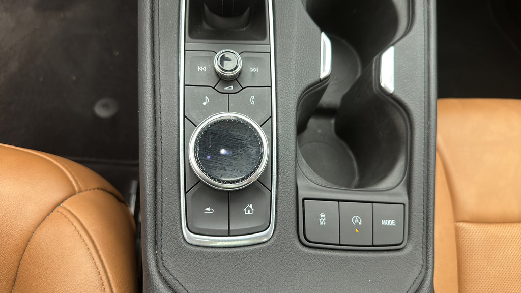 Used 2019 Cadillac XT4 Premium Luxury AWD/4WD image 21