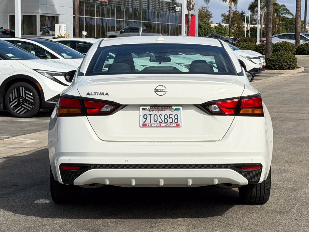 Certified 2025 Nissan Altima 2.5 SV FWD image 6