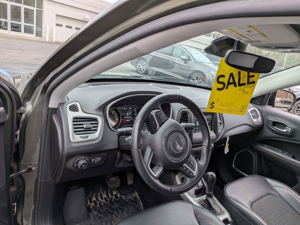 Used 2020 Jeep Compass Latitude w/ Cold Weather Group image 9