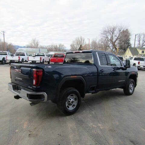Used 2023 GMC Sierra 2500 SLE w/ SLE Convenience Package AWD/4WD image 4