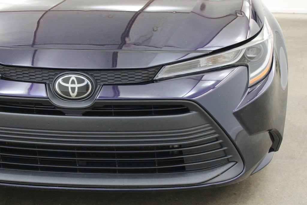 Used 2023 Toyota Corolla LE FWD image 8