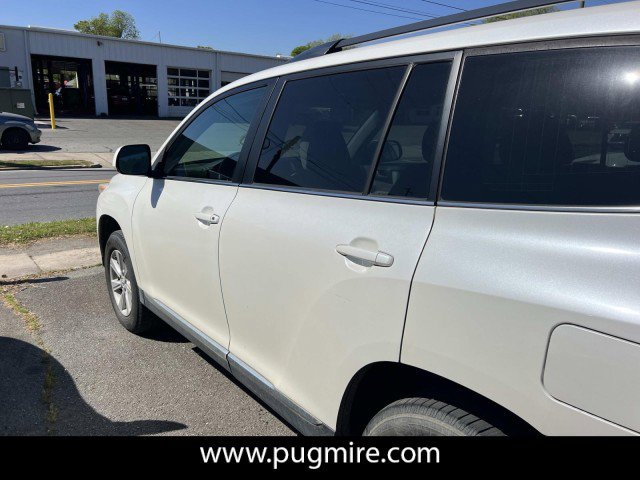 Used 2011 Toyota Highlander 2WD w/ Tech Pkg image 8