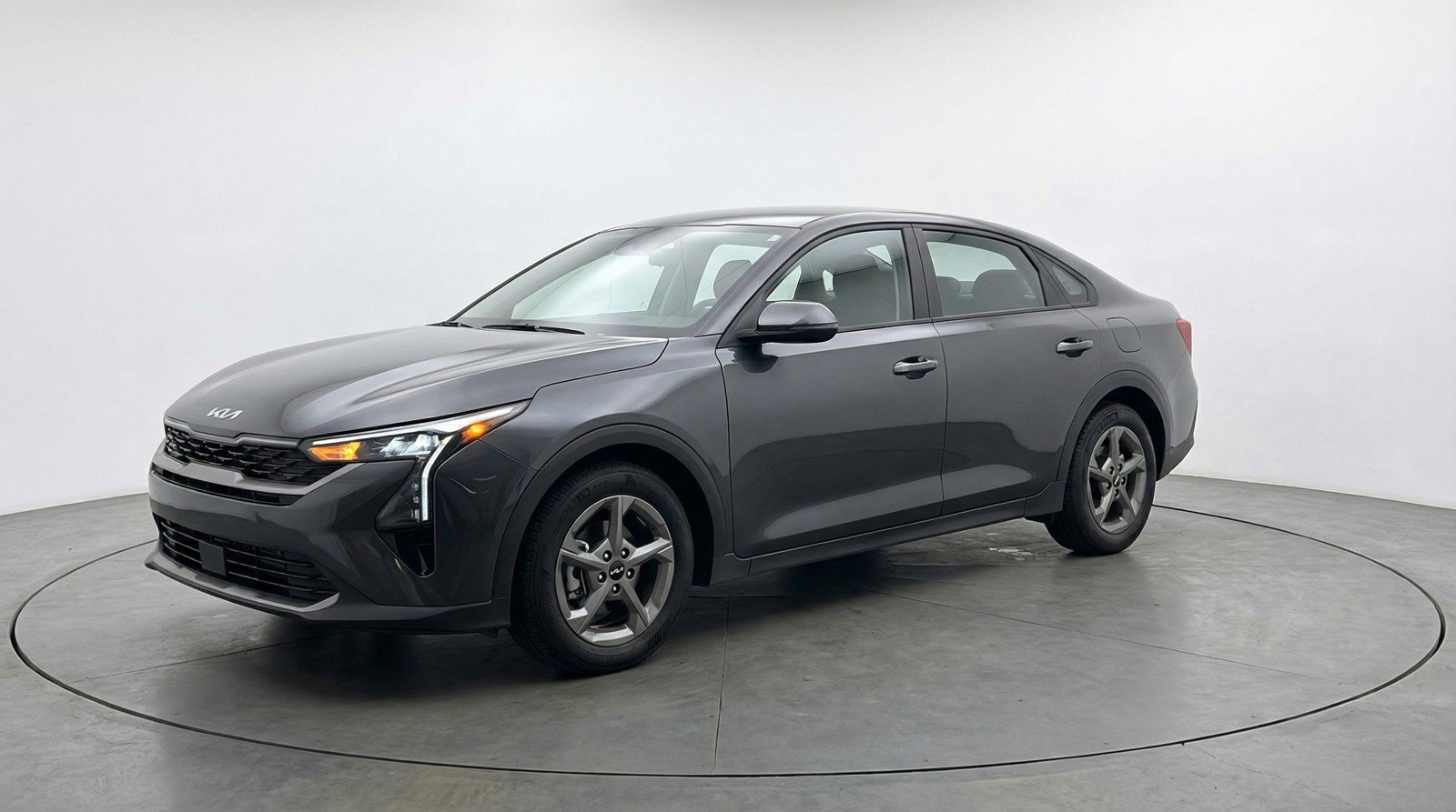 Used 2025 Kia K4 LXS image 3