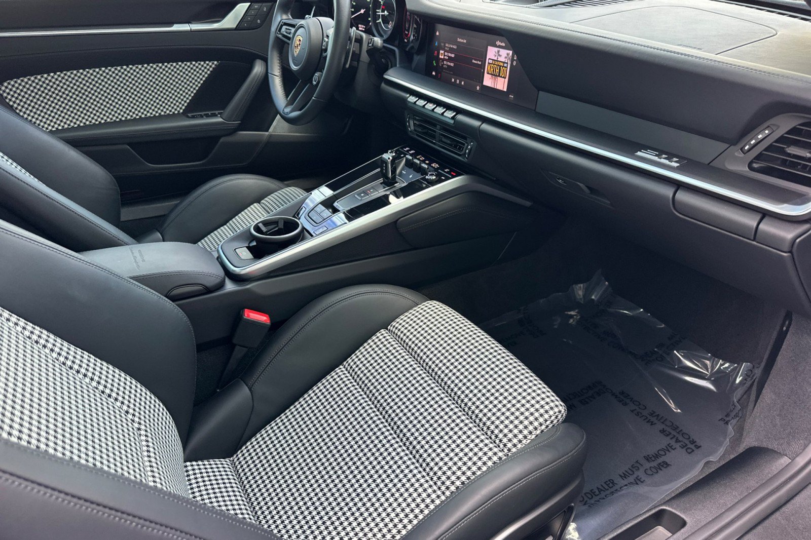 Certified 2024 Porsche 911 Turbo AWD/4WD image 16
