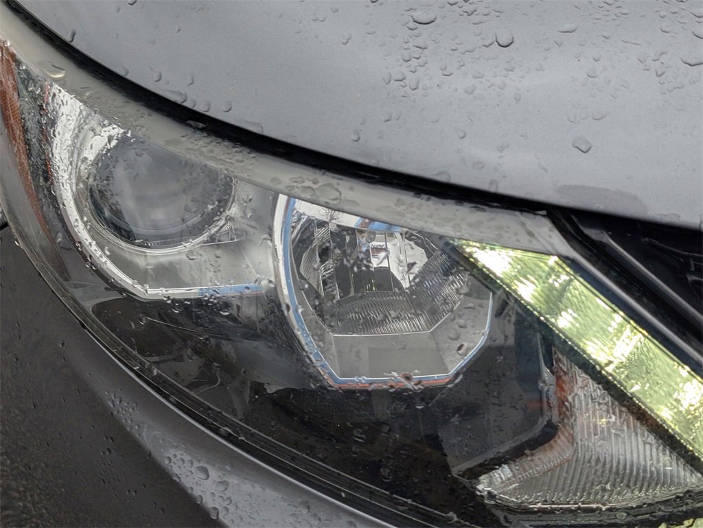 Certified 2019 Nissan Rogue Sport SV w/ Technology Package image 9