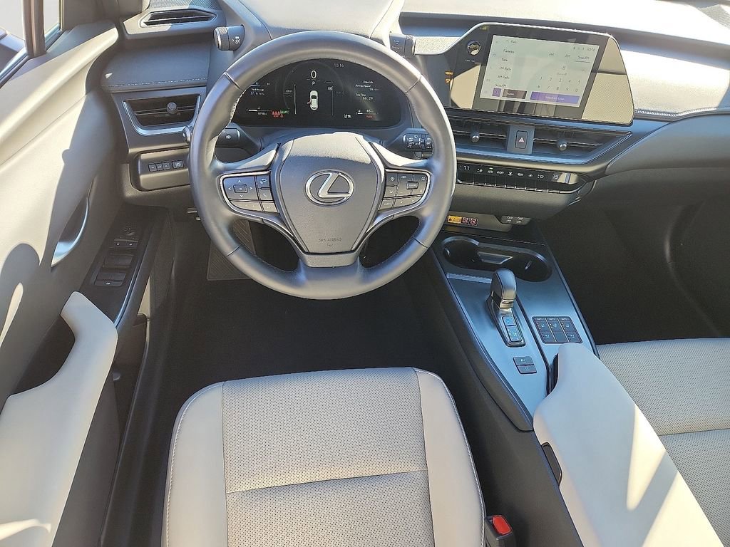 Used 2025 Lexus UX 300h AWD image 12