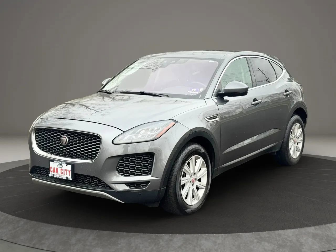 Used 2018 Jaguar E-PACE S image 1