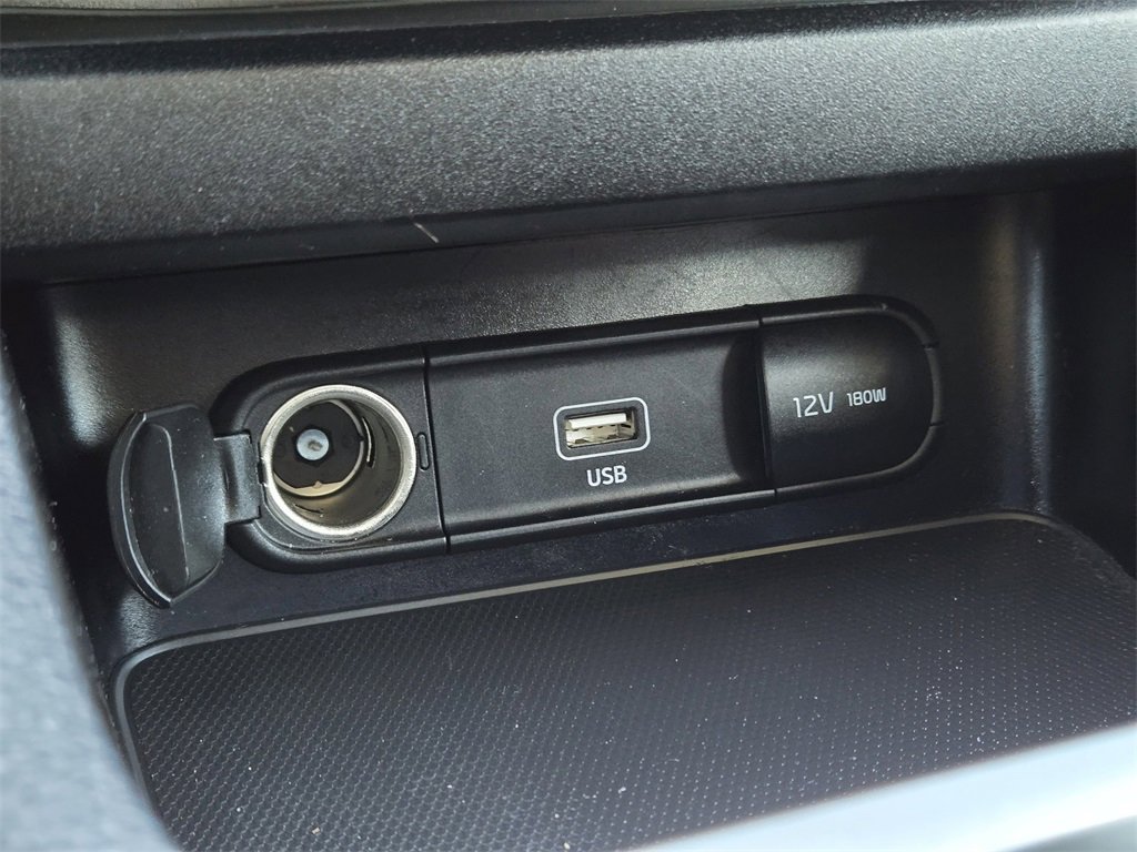 Certified 2022 Kia Forte LXS image 22