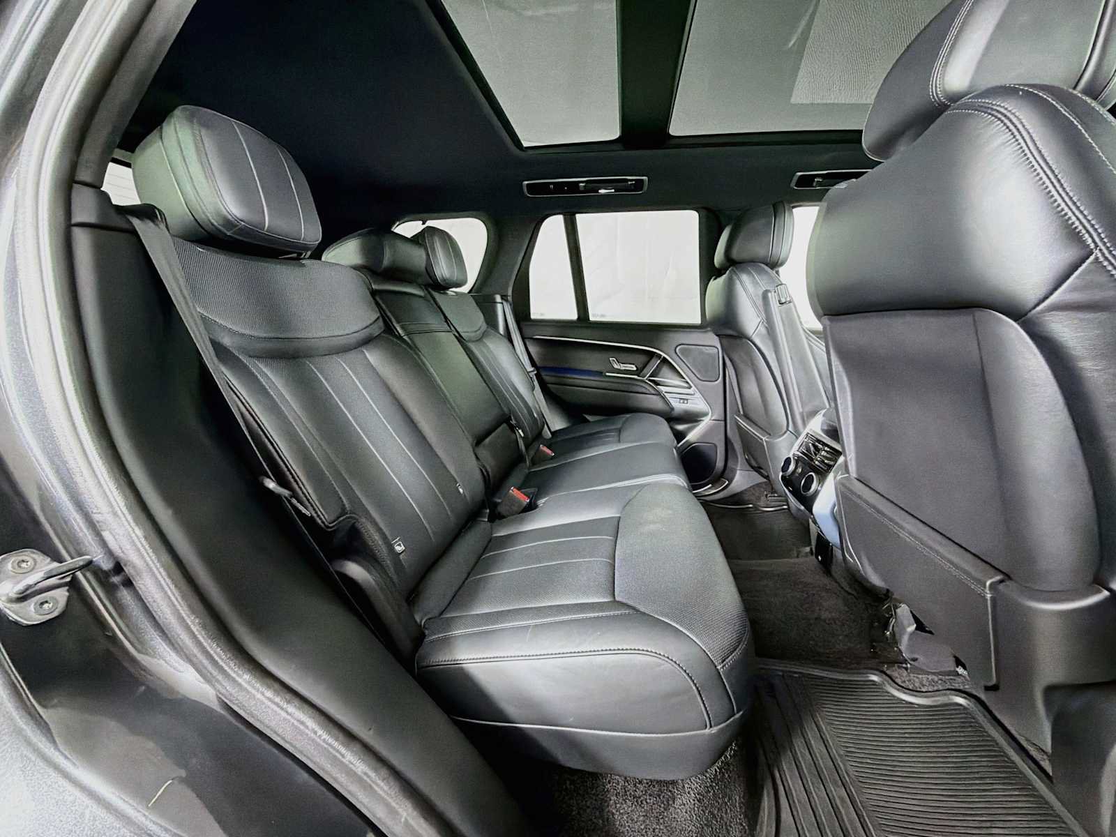 Used 2023 Land Rover Range Rover SE AWD/4WD image 27