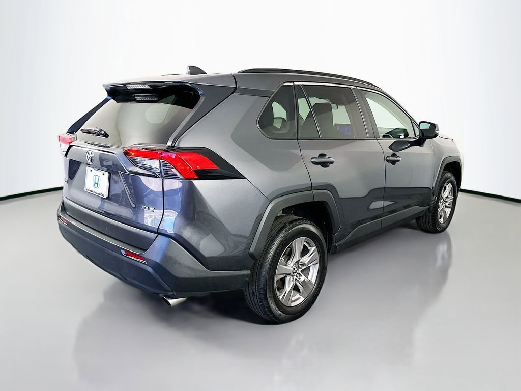 Used 2025 Toyota RAV4 XLE image 5