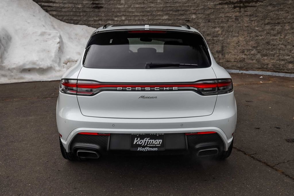 Used 2024 Porsche Macan image 8