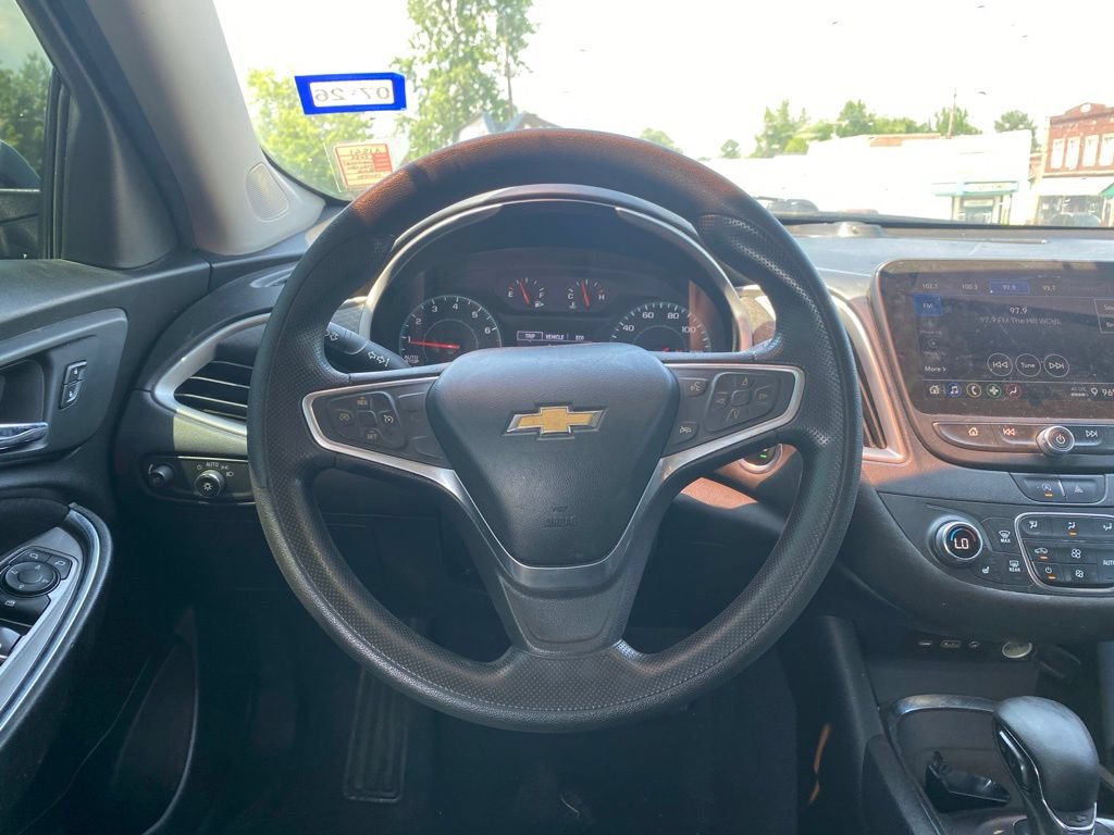 Used 2022 Chevrolet Malibu LT FWD image 11