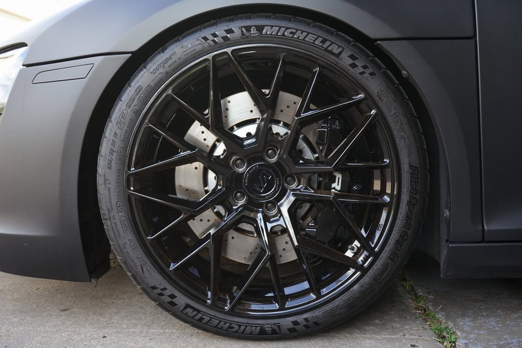 Used 2011 Audi R8 V10 image 28