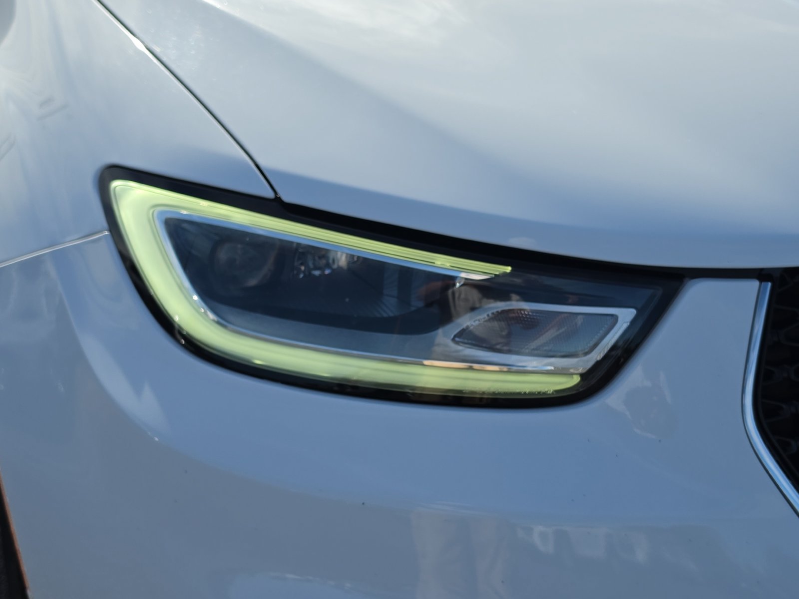 Used 2024 Chrysler Pacifica Touring-L FWD image 7