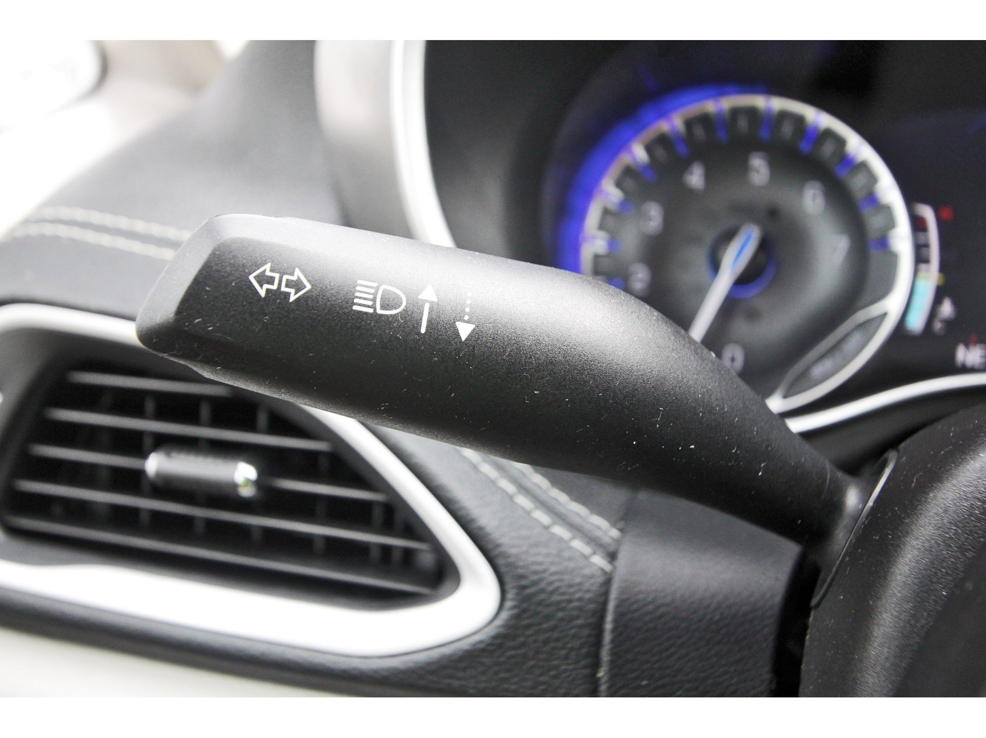 Used 2022 Chrysler Pacifica Touring-L w/ Uconnect Theater Family Group FWD image 20
