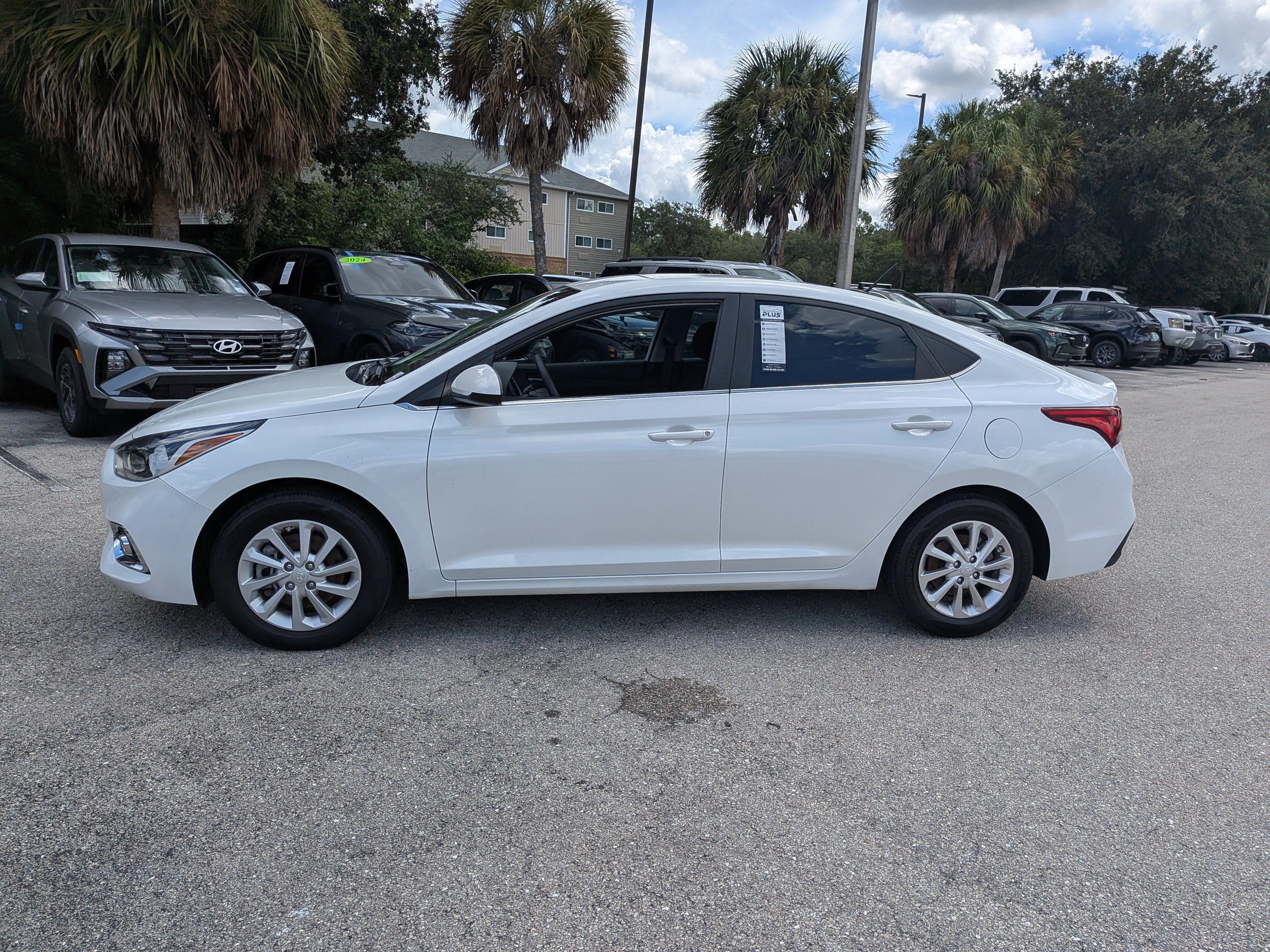 Used 2021 Hyundai Accent SEL FWD image 7