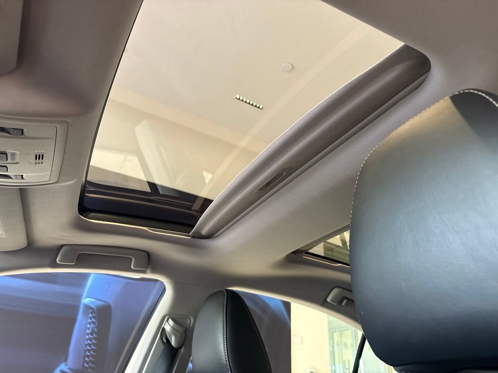 Used 2016 Lexus ES 350 w/ Luxury Package w/Wood Trim FWD image 16