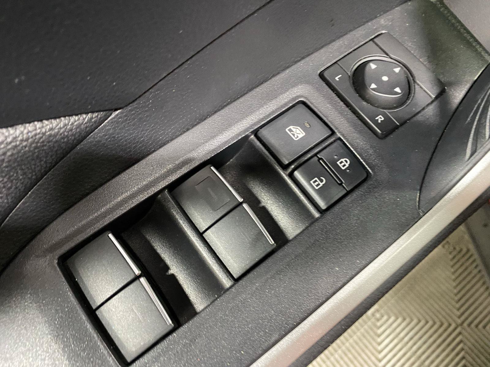 Used 2024 Toyota RAV4 SE w/ Weather & Moonroof Package AWD/4WD image 26