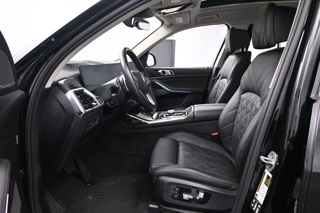 Used 2024 BMW X7 xDrive40i w/ Premium Package AWD/4WD image 15