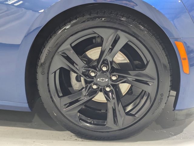 Used 2021 Chevrolet Camaro LT RWD image 27