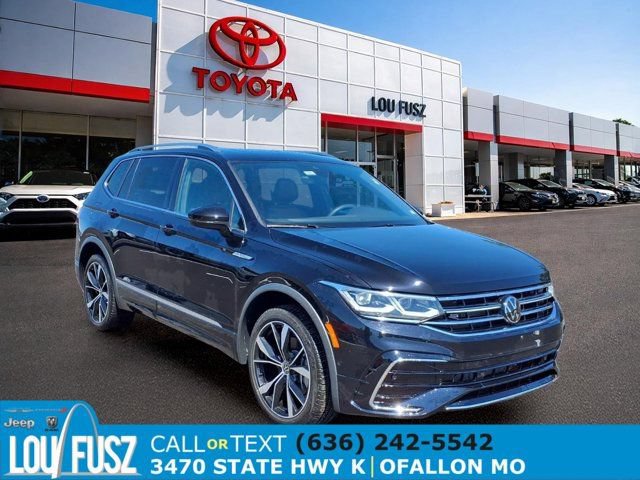 Used 2024 Volkswagen Tiguan SEL R-Line AWD/4WD image 1