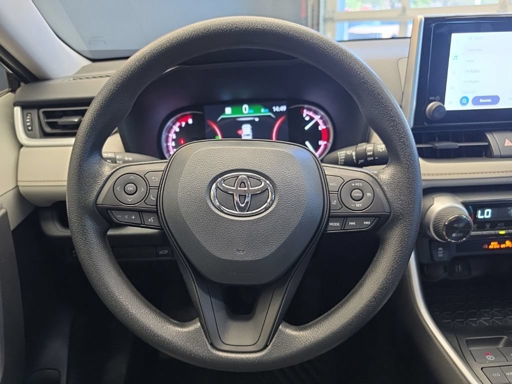 Used 2025 Toyota RAV4 XLE w/ Convenience Package FWD image 39