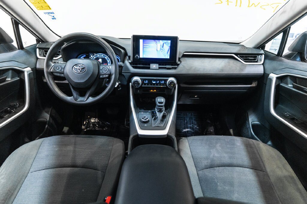 Certified 2025 Toyota RAV4 LE AWD/4WD image 13