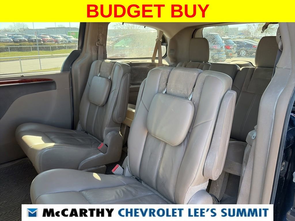Used 2012 Chrysler Town & Country Limited w/ Luxury Group image 46