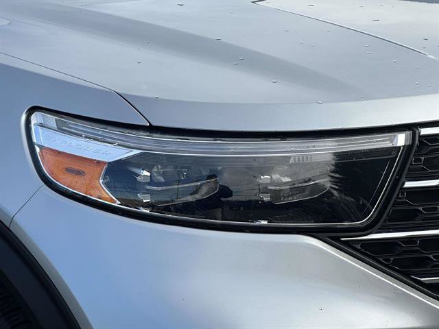 Used 2022 Ford Explorer XLT w/ Equipment Group 202A AWD/4WD image 29