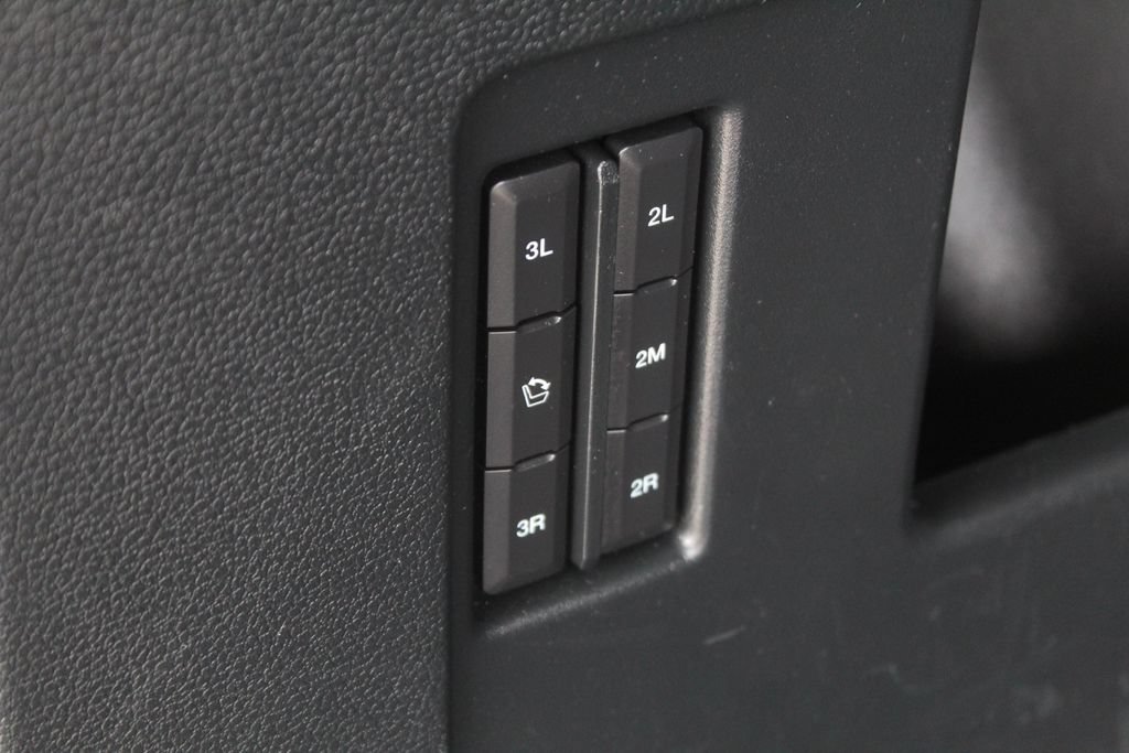 Used 2020 Ford Expedition Limited w/ Equipment Group 303A AWD/4WD image 21