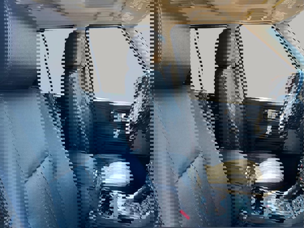 Used 2016 Land Rover LR4 HSE Silver Edition image 37