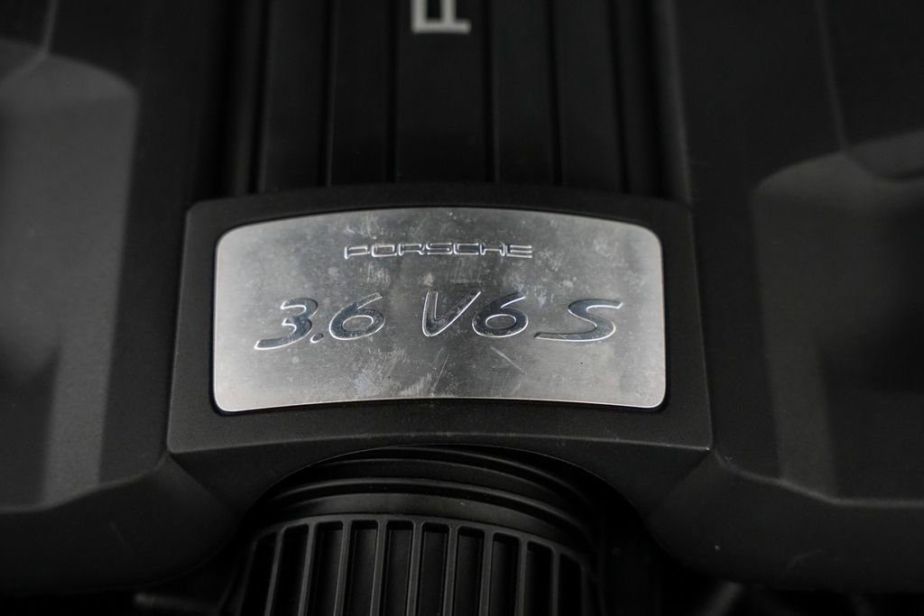 Used 2015 Porsche Cayenne S image 46