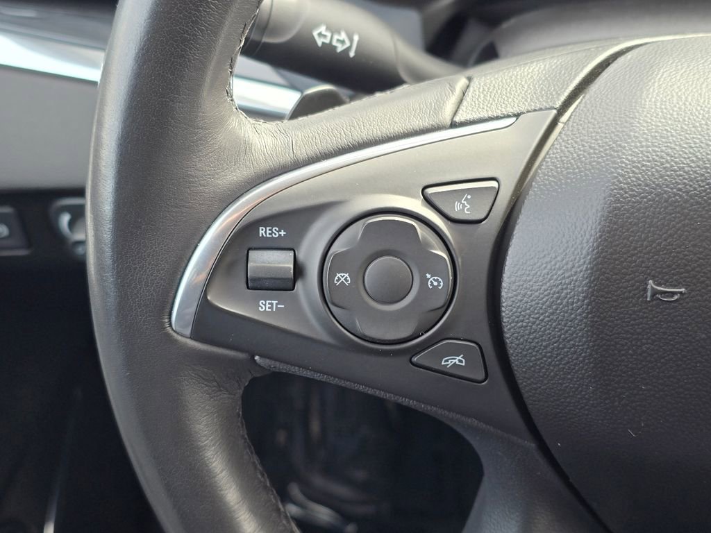 Used 2020 Buick Enclave Essence image 19