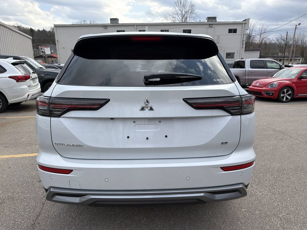 New 2026 Mitsubishi Outlander SE AWD/4WD image 5