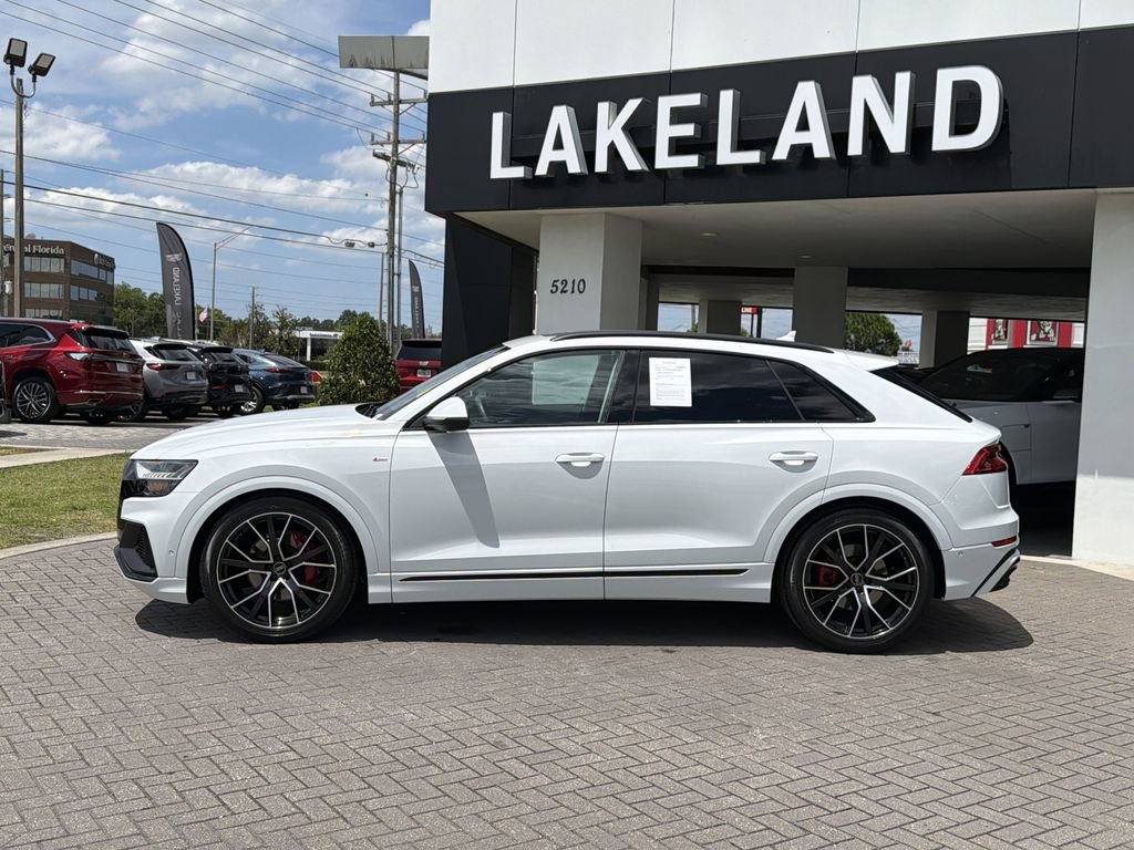 Used 2021 Audi Q8 Prestige AWD/4WD image 3