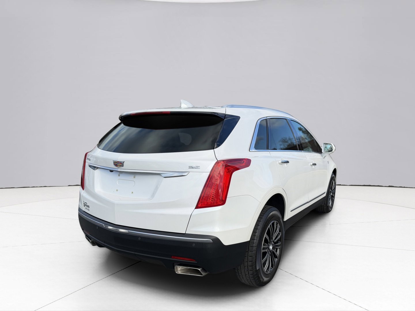 Used 2017 Cadillac XT5 Luxury w/ Driver Awareness Package image 10