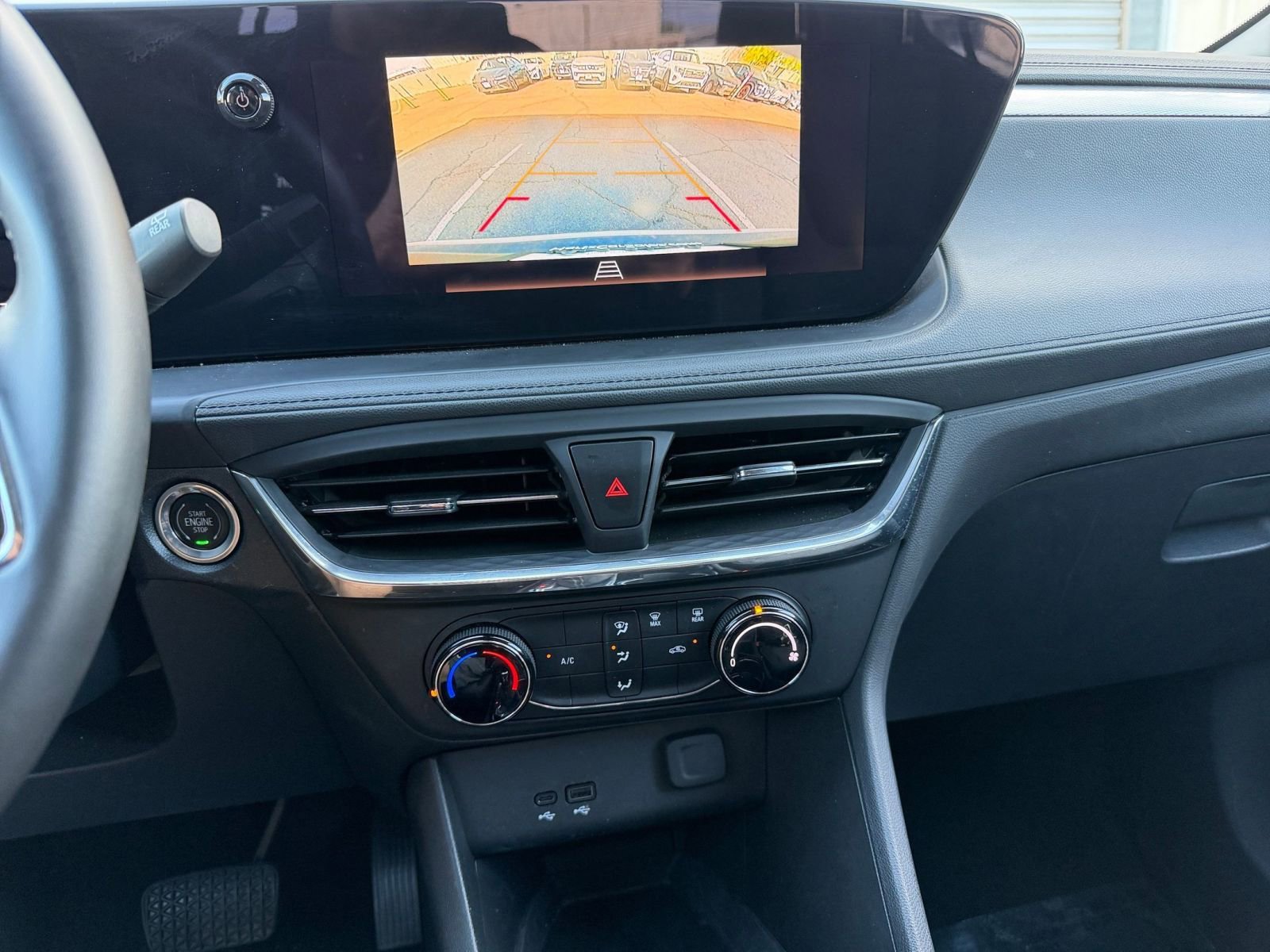 Used 2025 Buick Encore GX Preferred FWD image 17