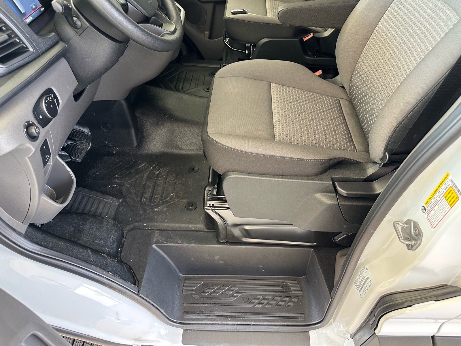 New 2026 Ford Transit 250 148 Medium Roof image 15