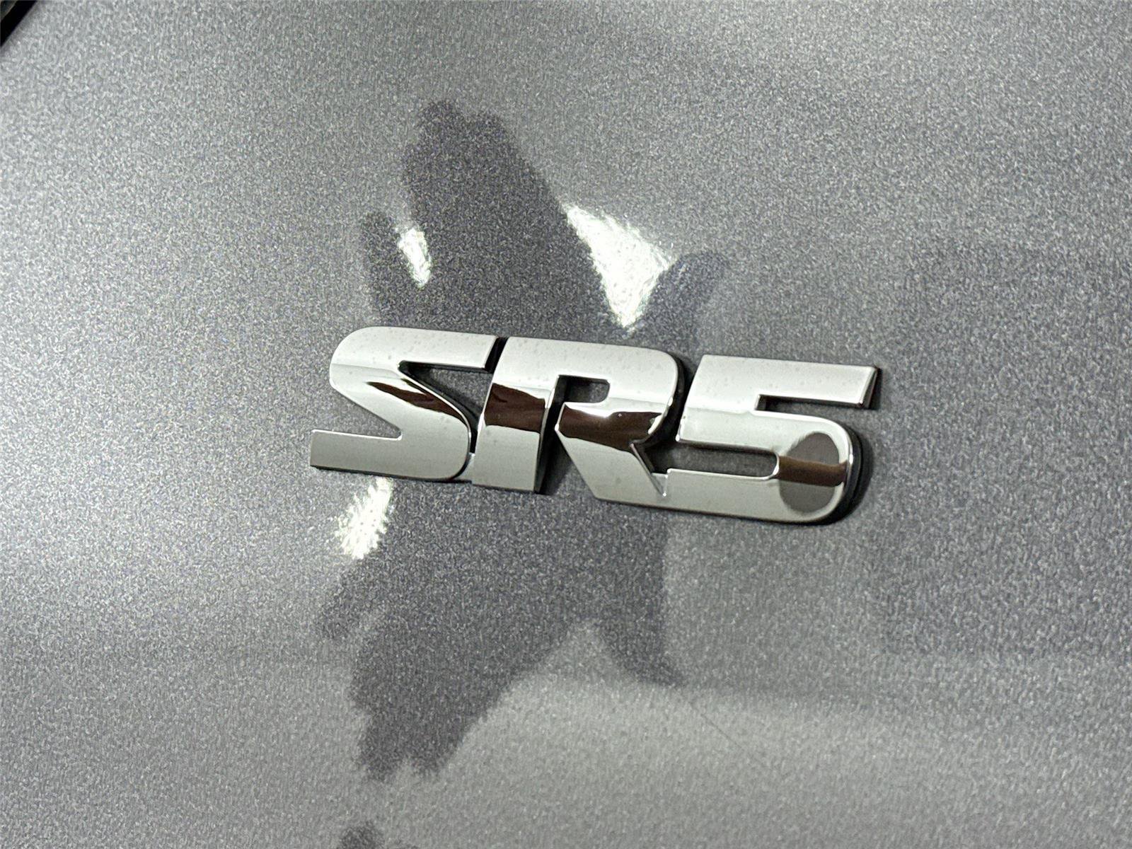 Used 2021 Toyota 4Runner SR5 AWD/4WD image 13