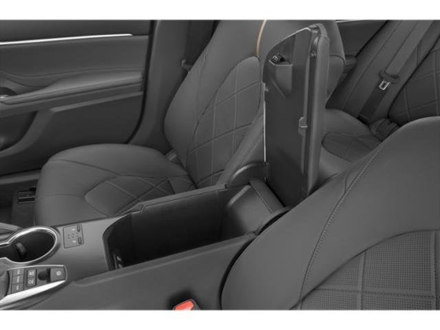Used 2019 Toyota Camry XLE FWD image 18