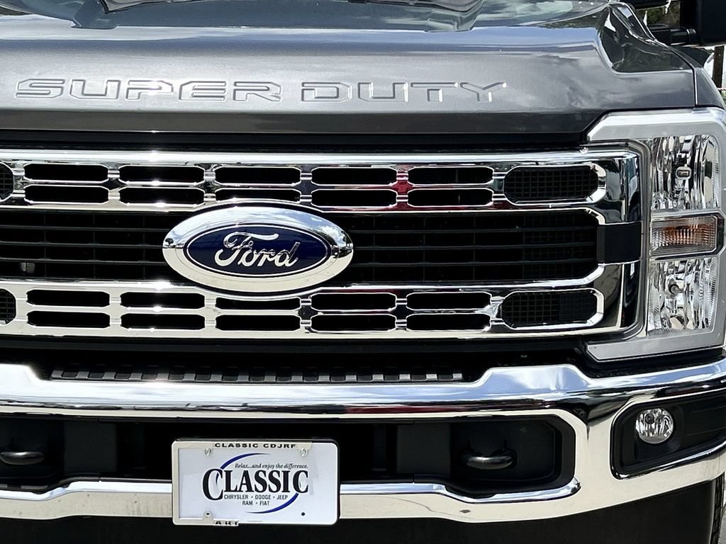 Used 2025 Ford F250 XLT w/ FX4 Off-Road Package AWD/4WD image 8