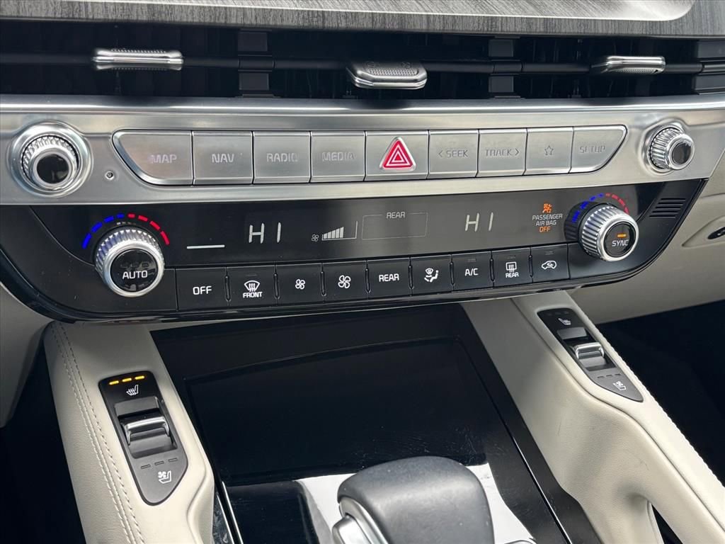 Used 2024 Kia Telluride SX w/ Towing Package image 19