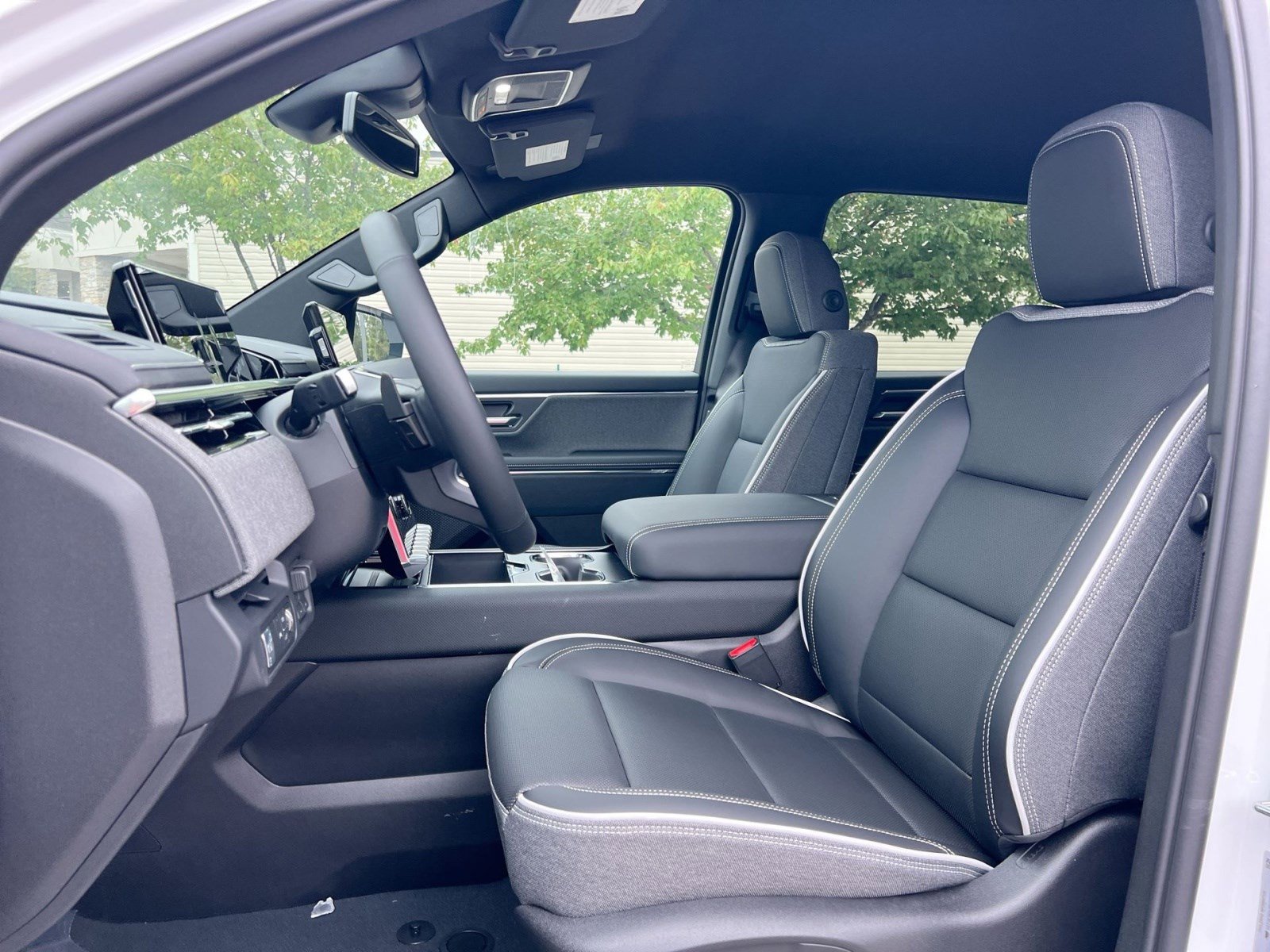 New 2026 GMC Sierra EV Elevation image 12