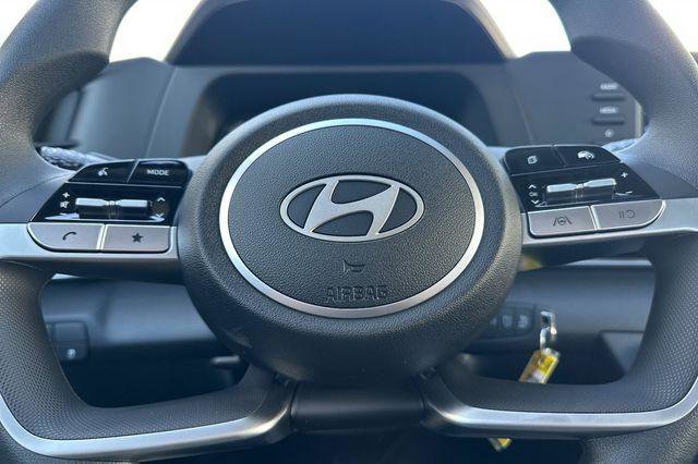 Certified 2026 Hyundai Elantra SE FWD image 22