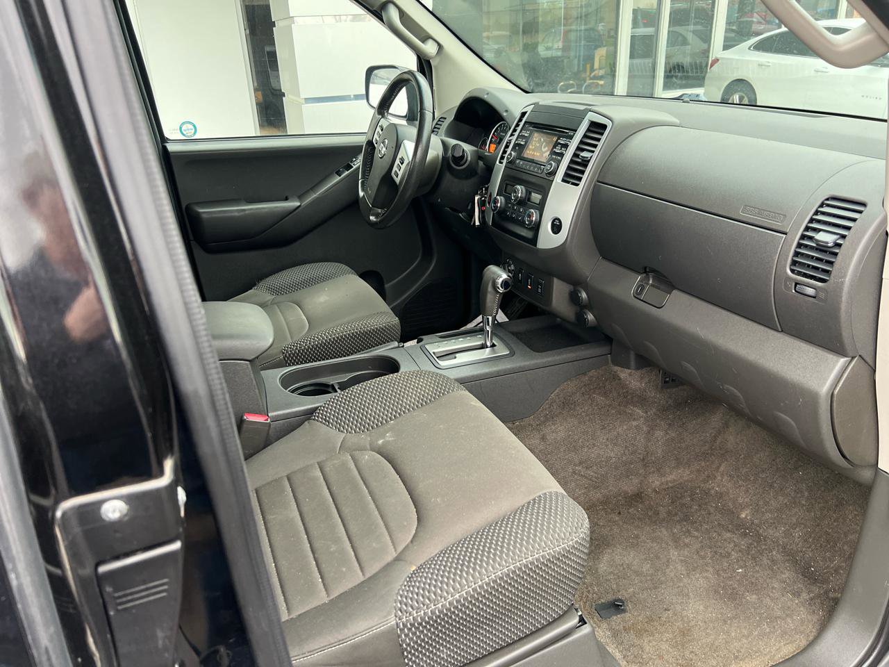 Used 2013 Nissan Frontier PRO-4X image 8