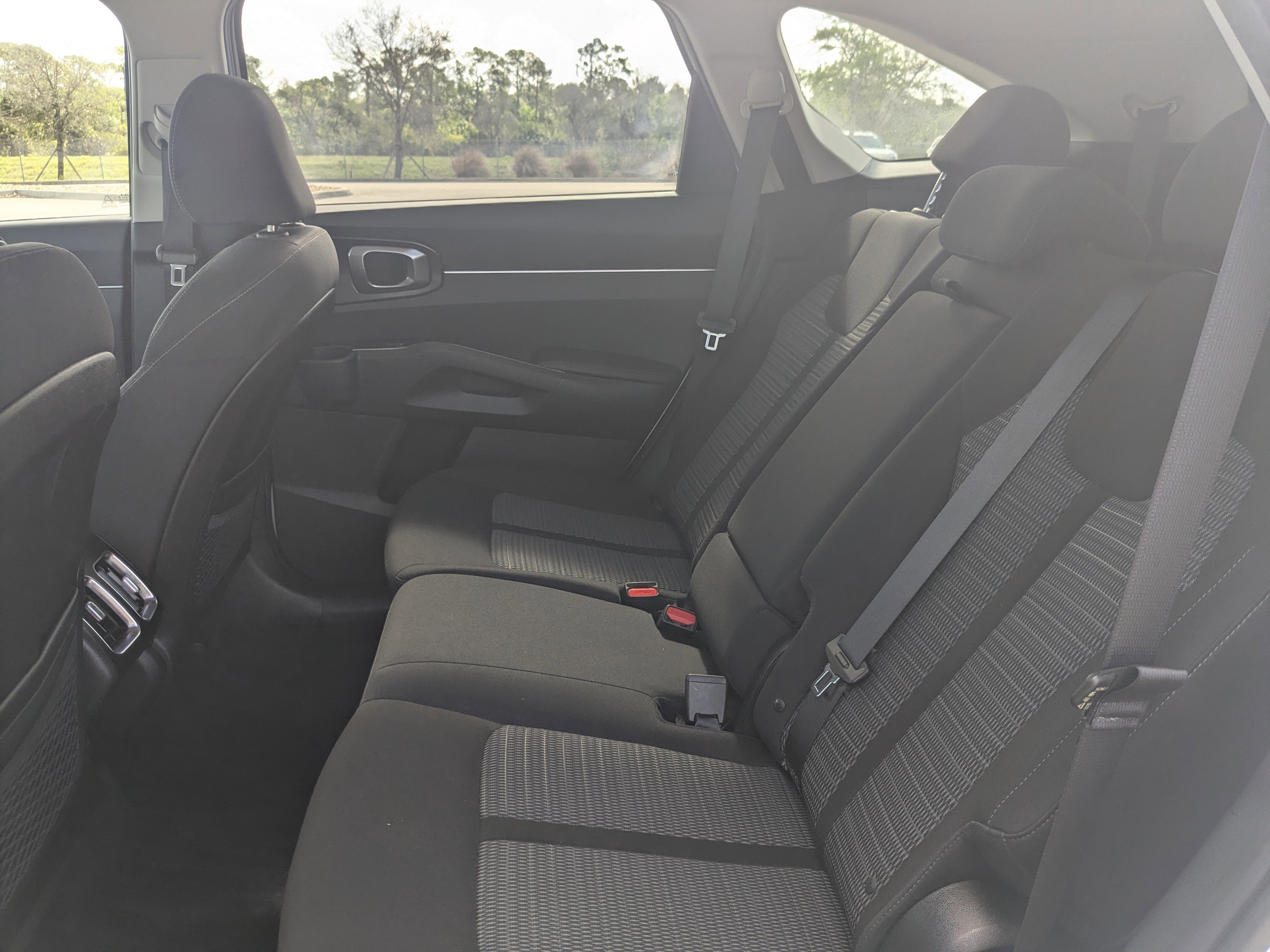 Used 2022 Kia Sorento LX image 15