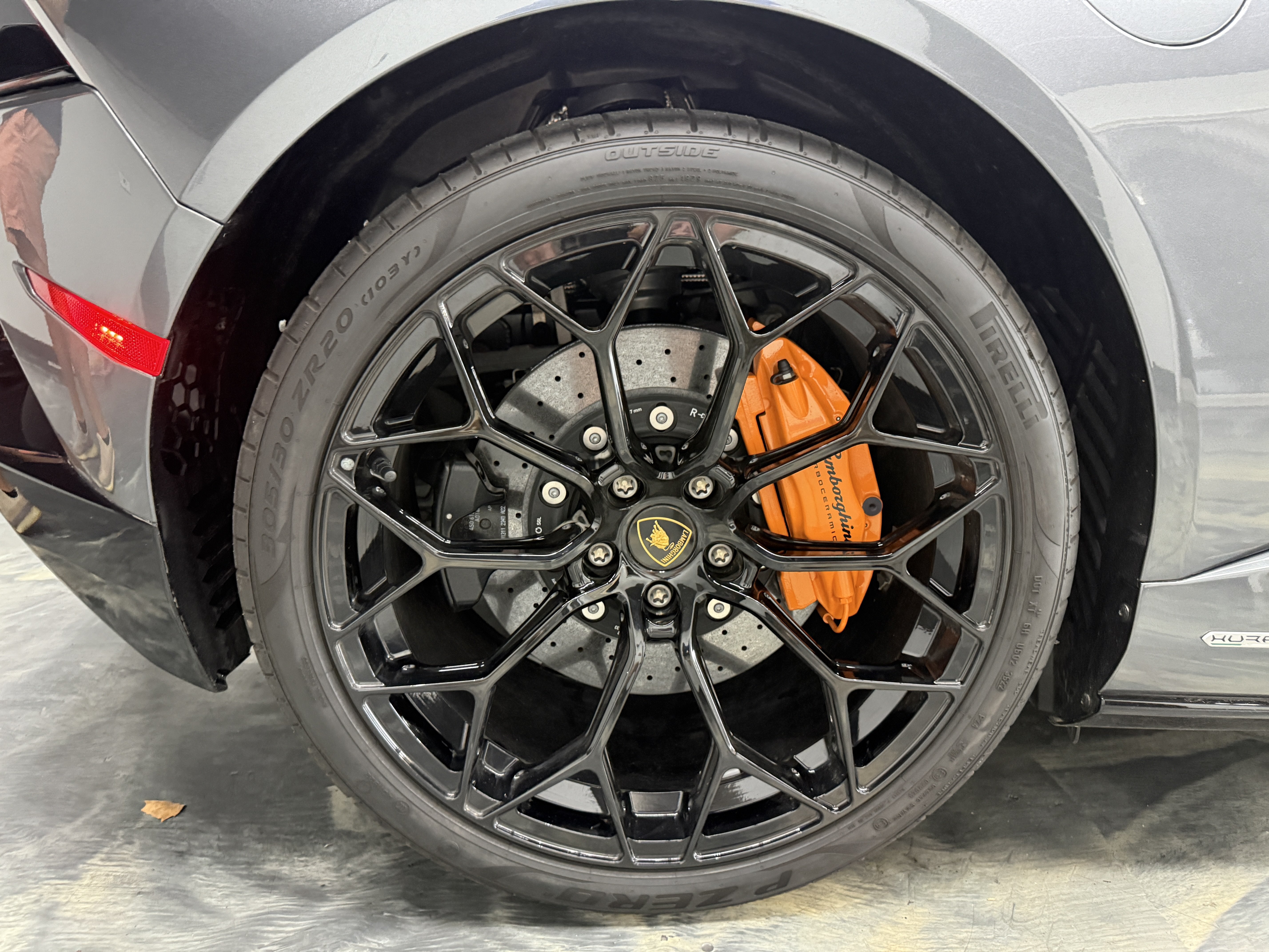 Used 2023 Lamborghini Huracan EVO RWD image 30