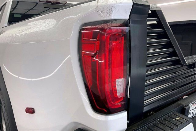 Used 2020 GMC Sierra 3500 Denali w/ Denali Ultimate Package image 27